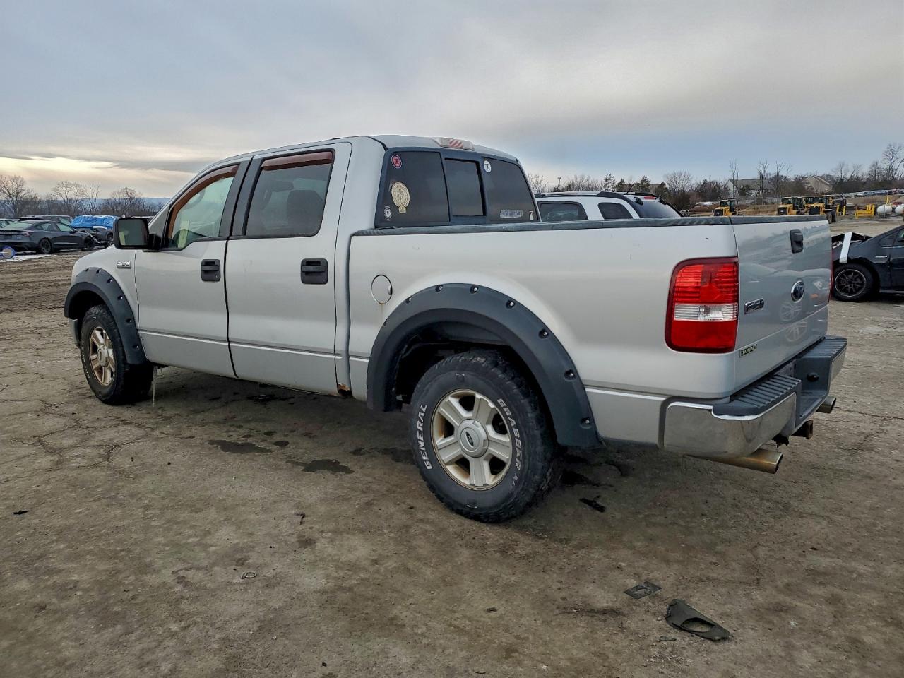 Ford F-150 Supercrew Image 6