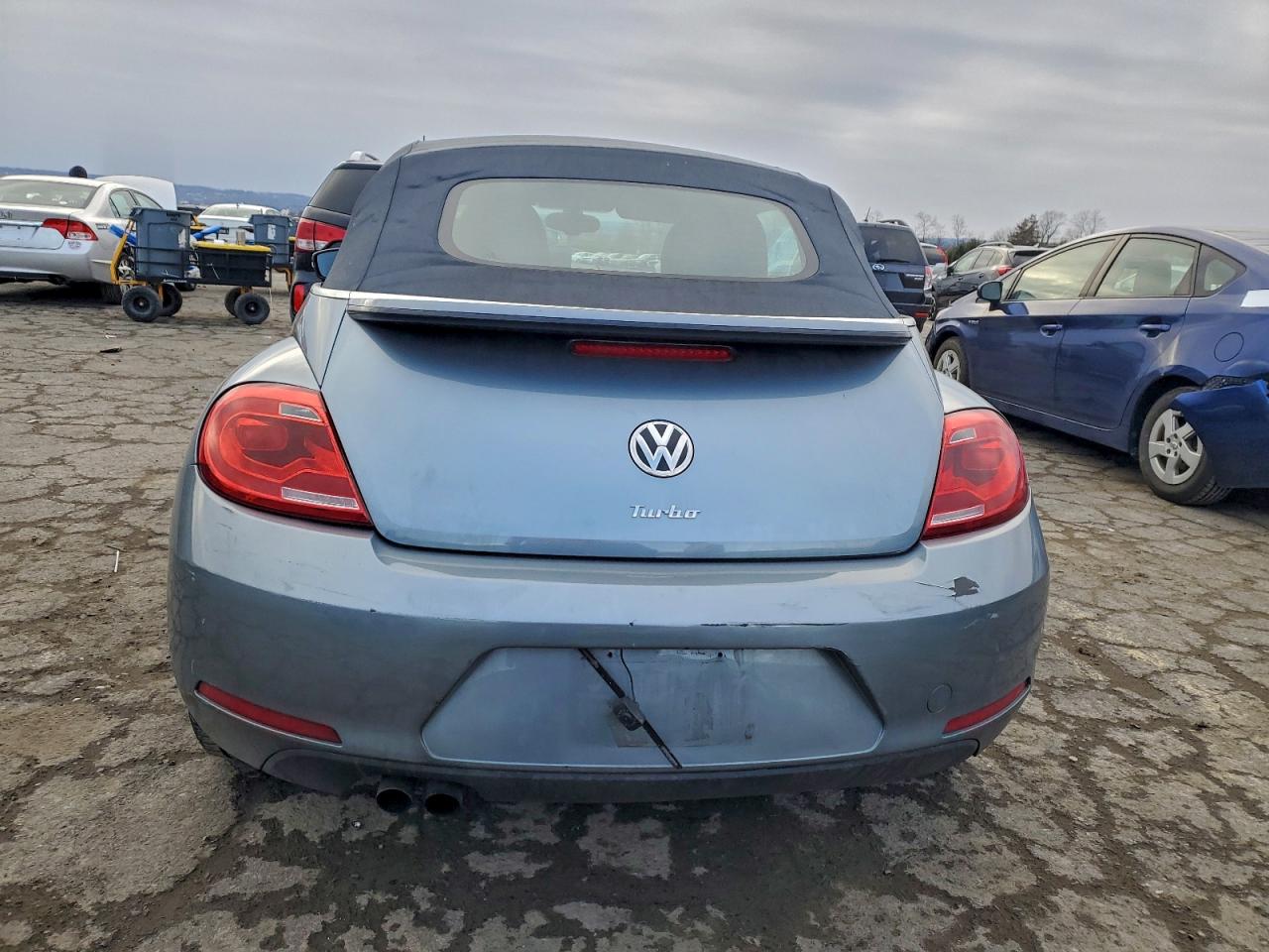 Volkswagen Beetle S/se Image 7