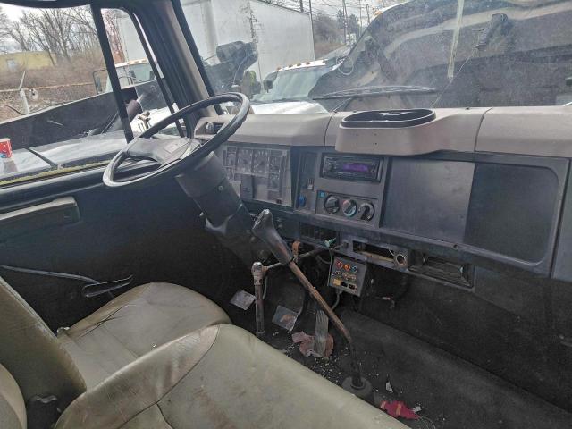 International 4000 Serie 4700 Image 8