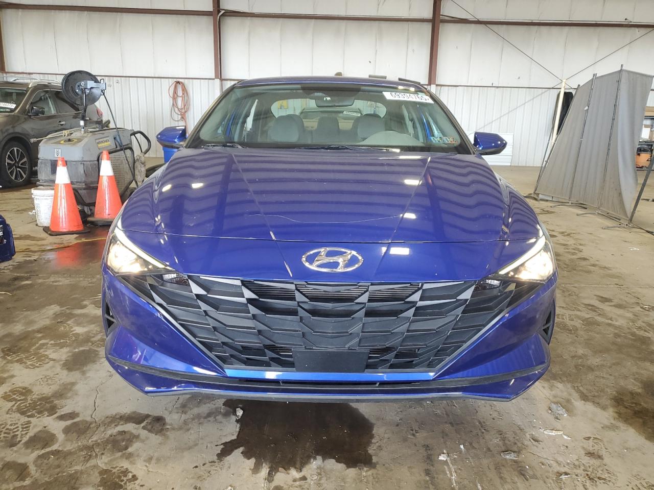 Hyundai ELANTRA Sel Image 2