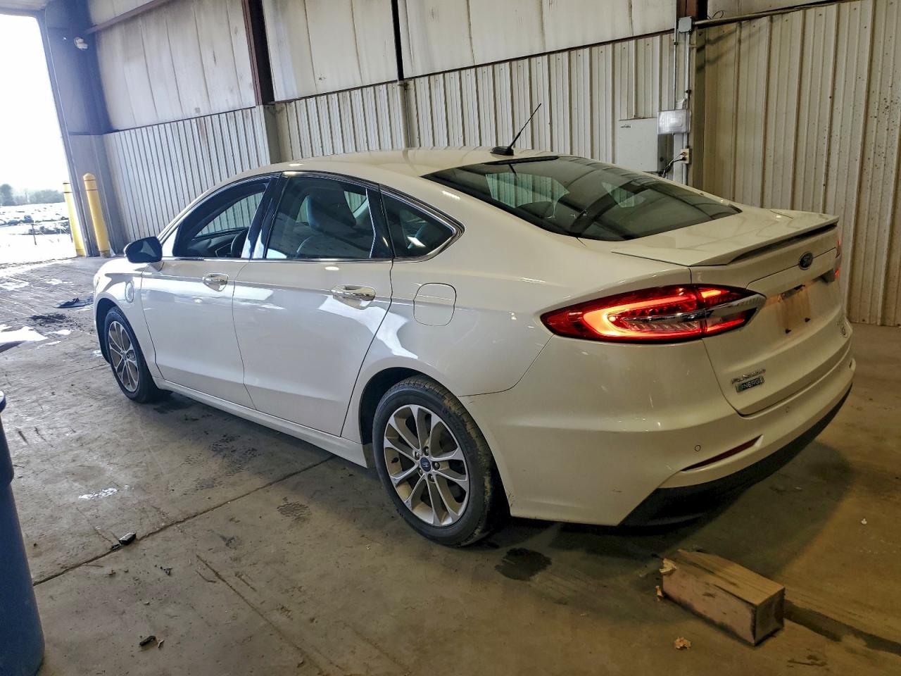 Ford Fusion Titanium Image 2