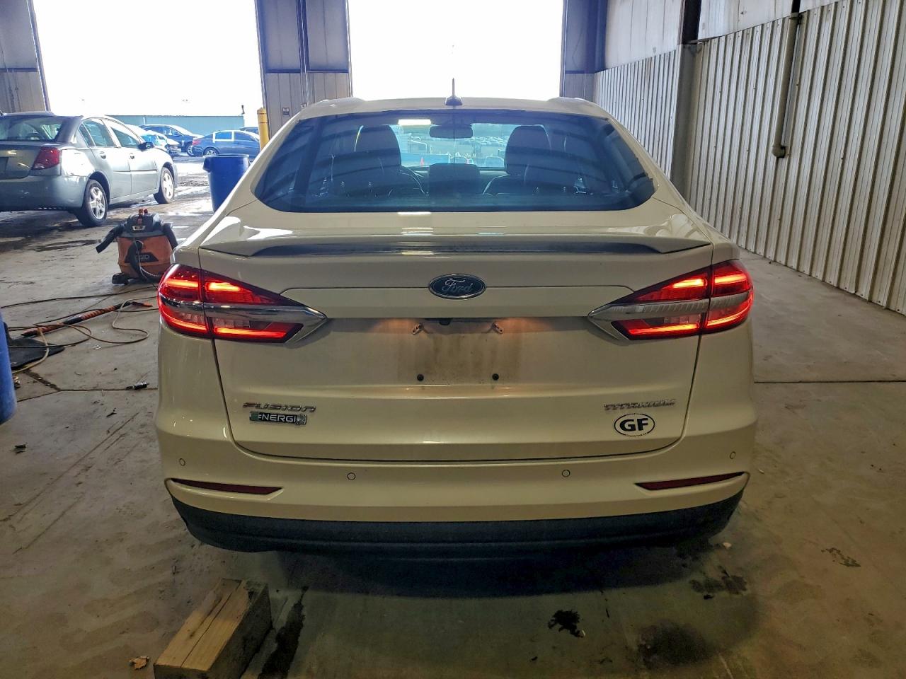 Ford Fusion Titanium Image 12