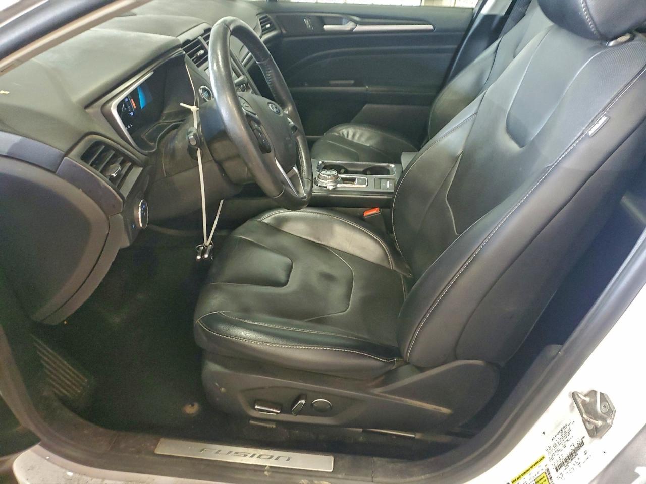 Ford Fusion Titanium Image 3