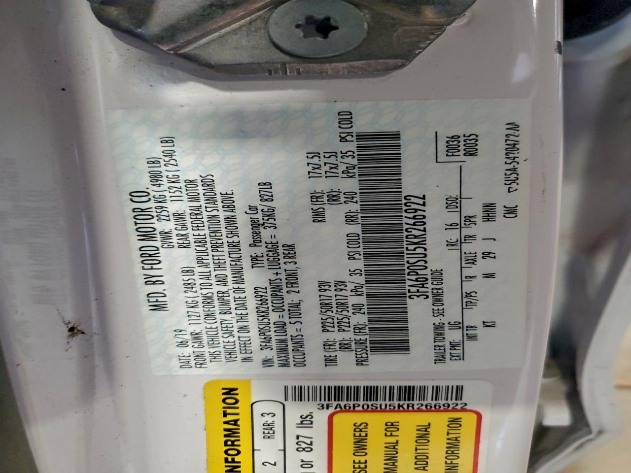 Ford Fusion Titanium Image 8