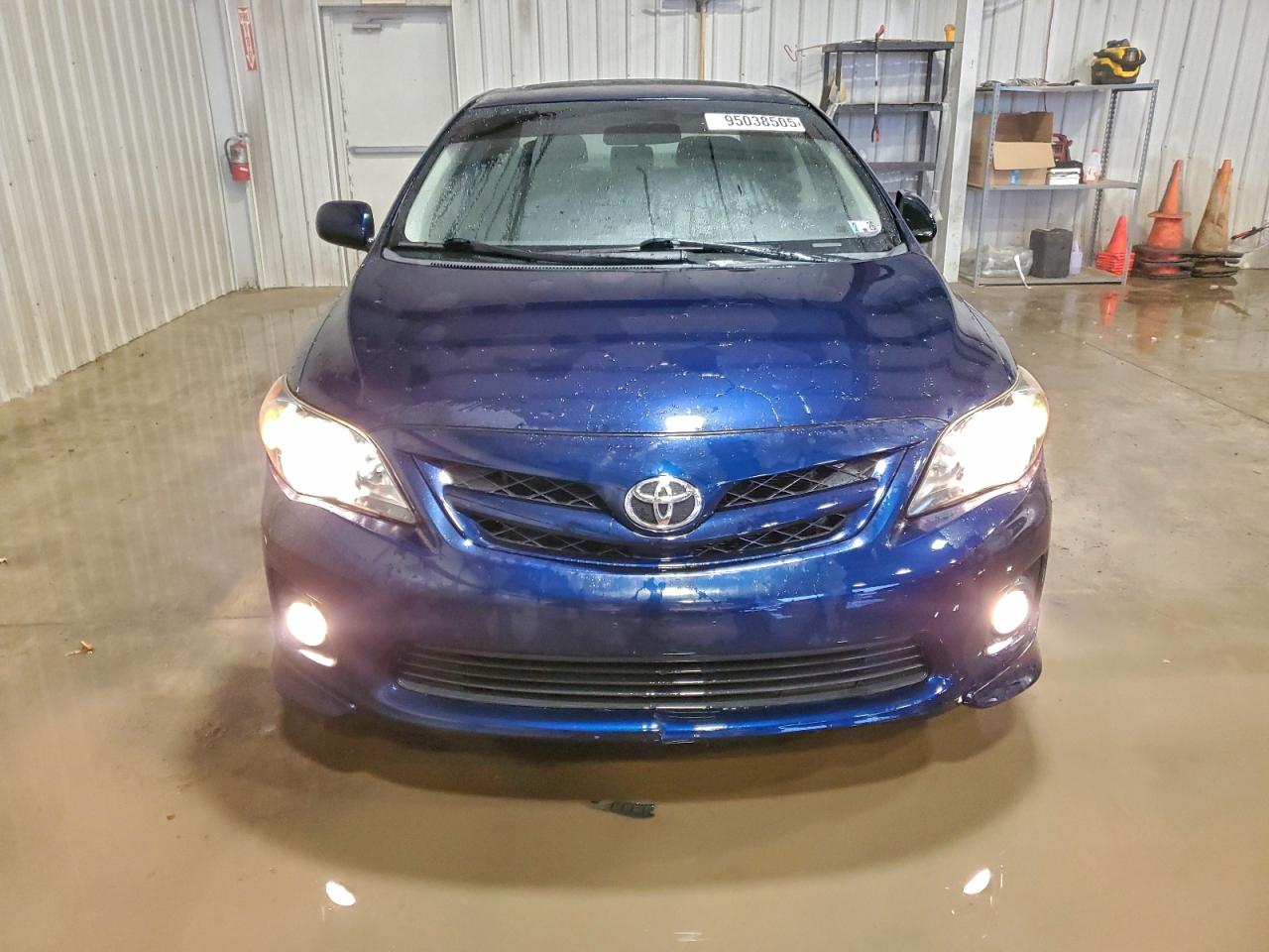 Toyota Corolla Base Image 3