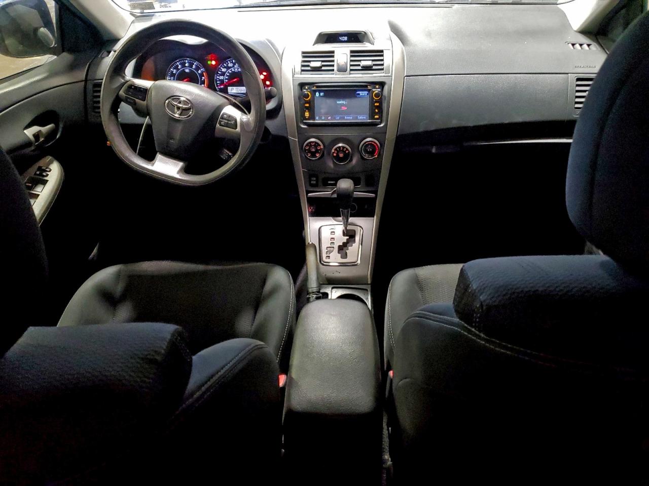 Toyota Corolla Base Image 12