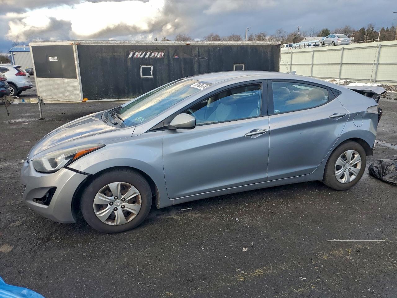 Hyundai ELANTRA Se Image 1