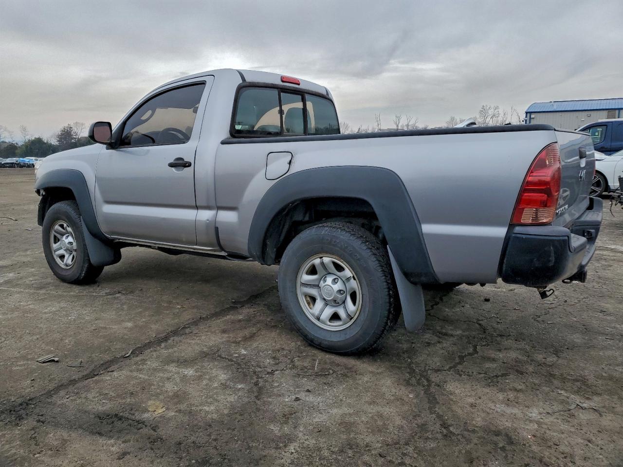 Toyota Tacoma Image 5