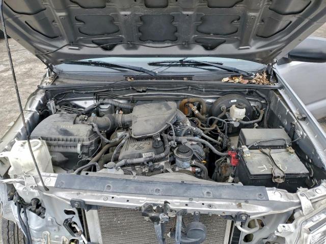 Toyota Tacoma Image 11