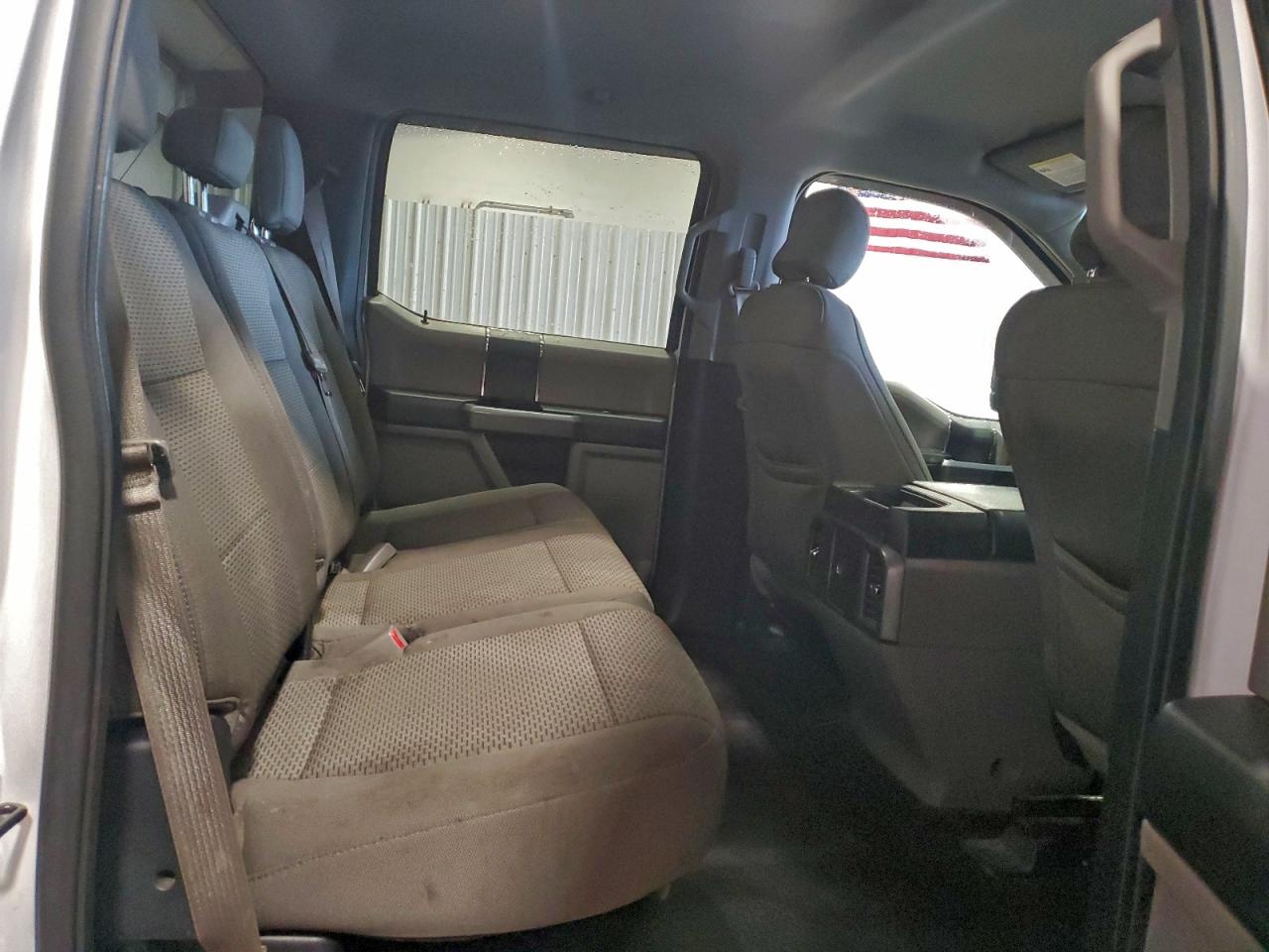 Ford F-150 Supercrew Image 3