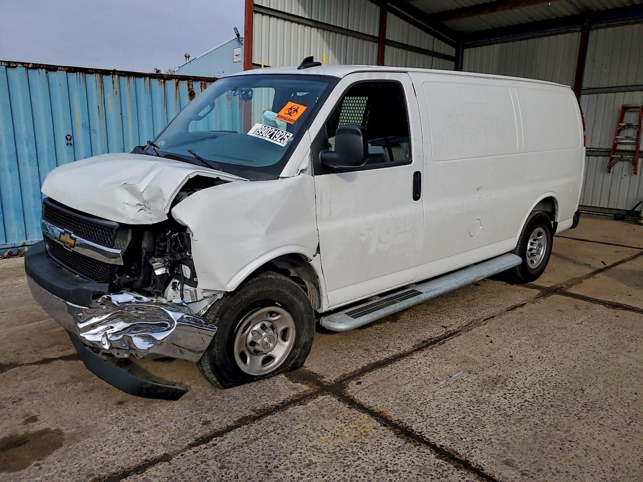 Chevrolet Express Image 1