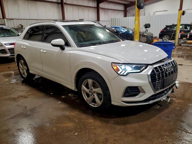 Audi Q3 Premium Plus Image 3