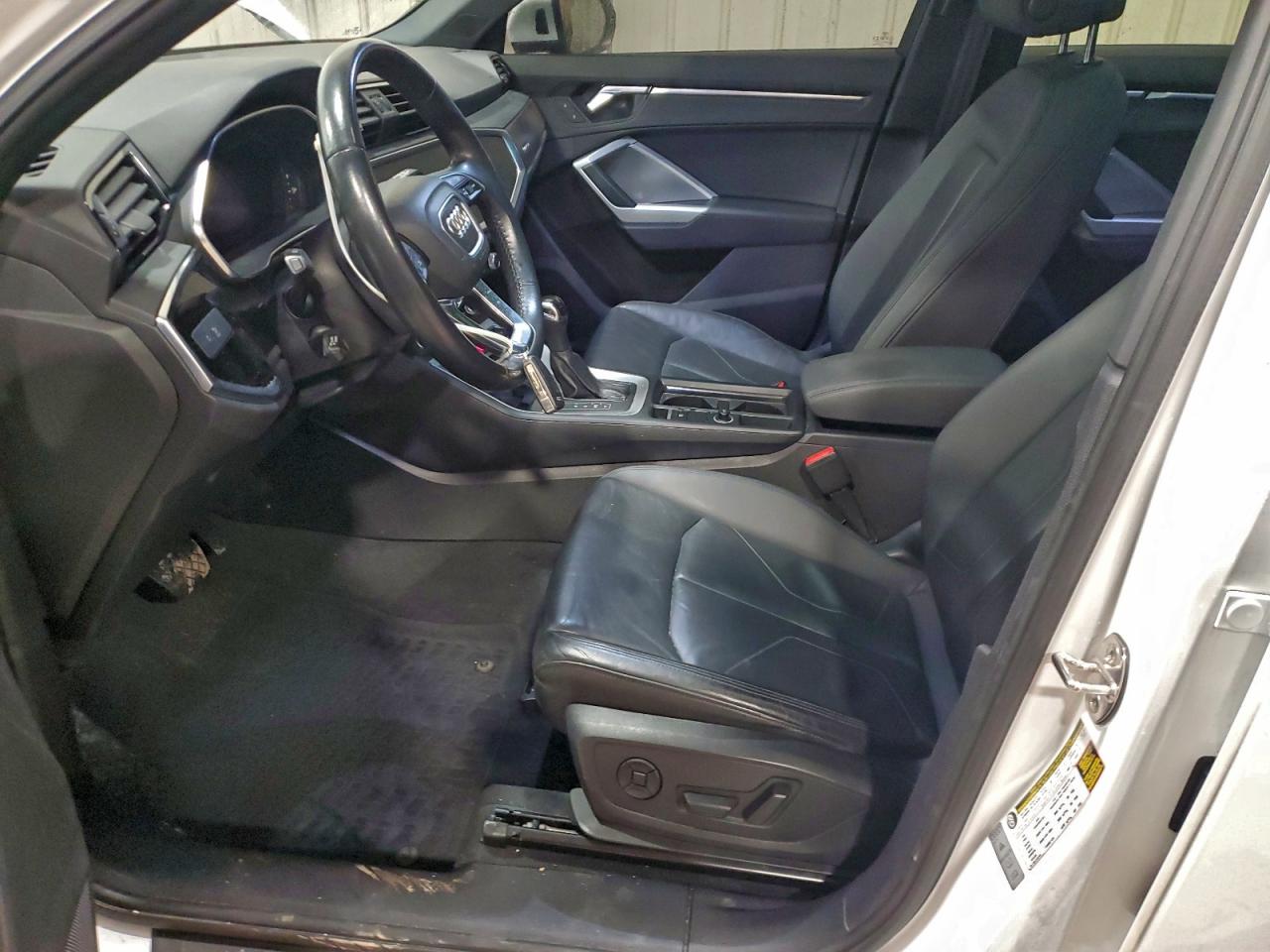 Audi Q3 Premium Plus Image 11