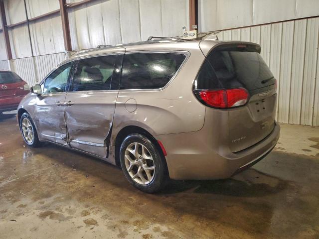 Chrysler Pacifica Touring L Plus Image 12