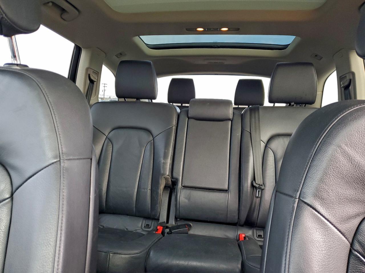 Audi Q7 Premium Plus Image 12