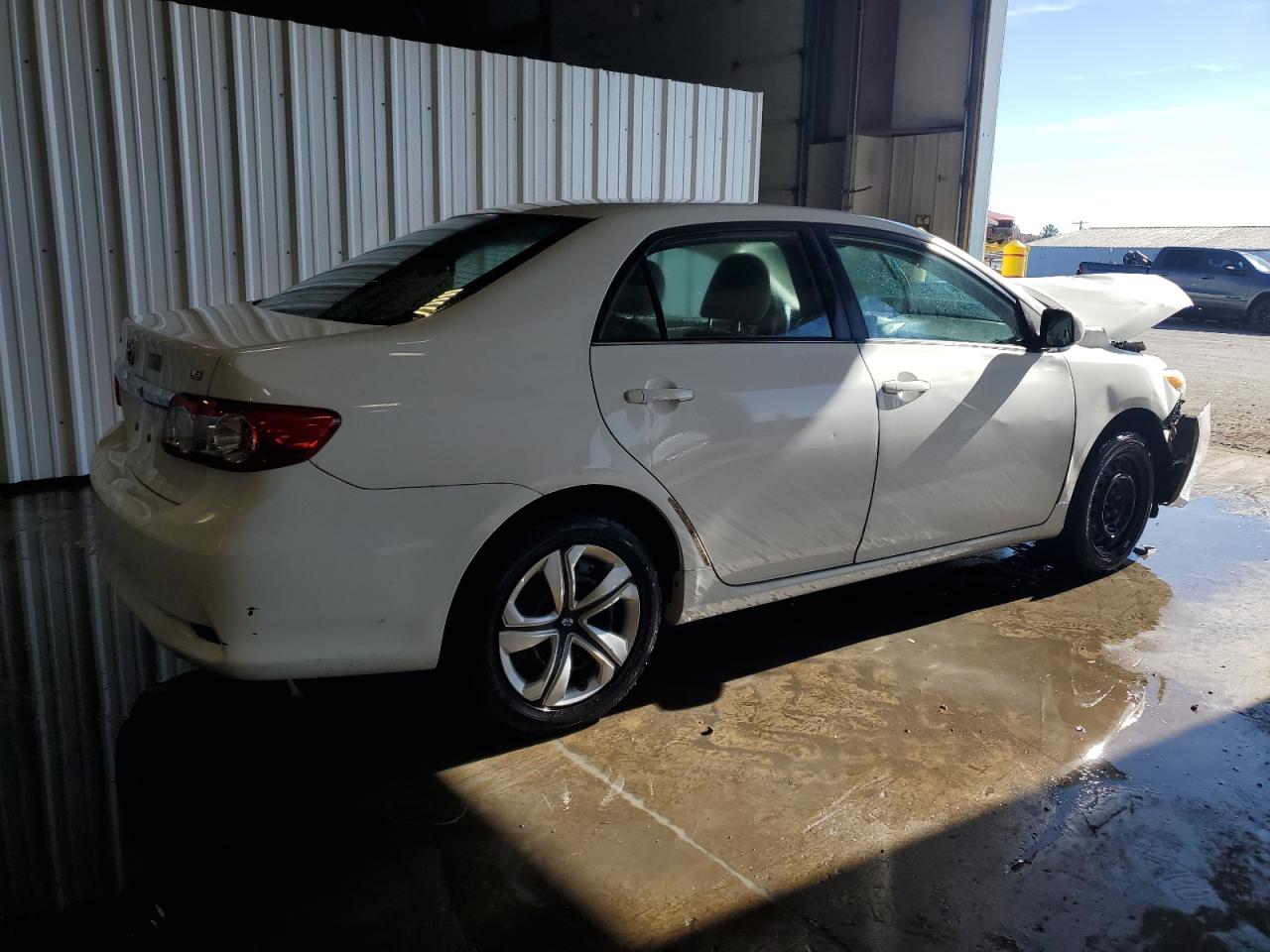 Toyota Corolla Base Image 2