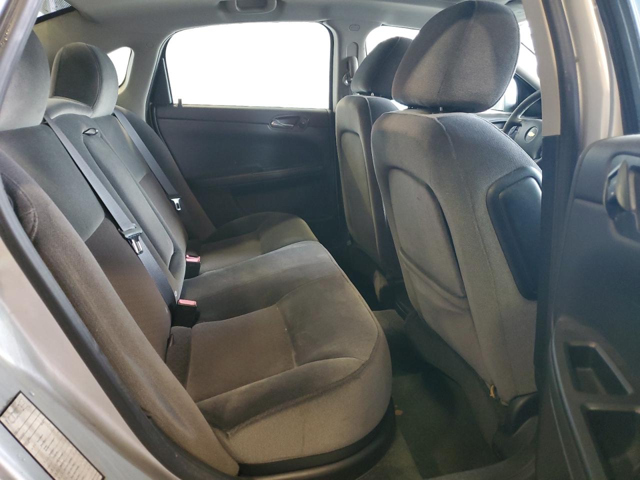 Chevrolet Impala Lt Image 10