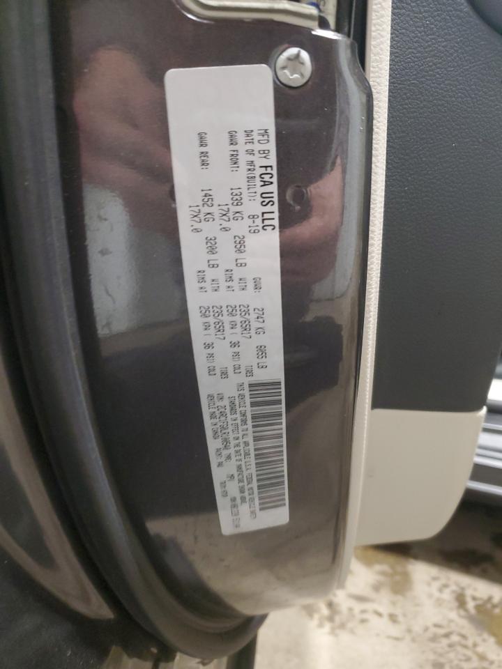 Chrysler Pacifica Touring Image 8