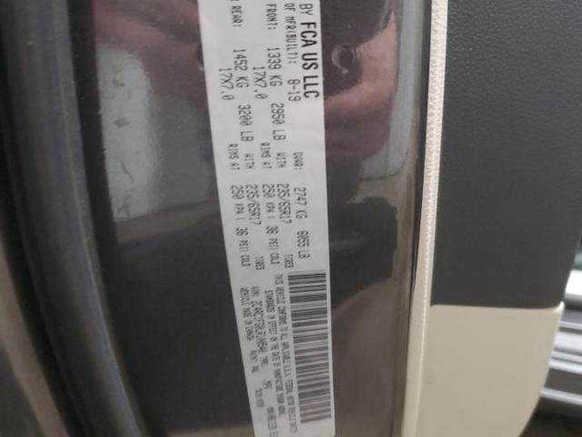 Chrysler Pacifica Touring Image 8