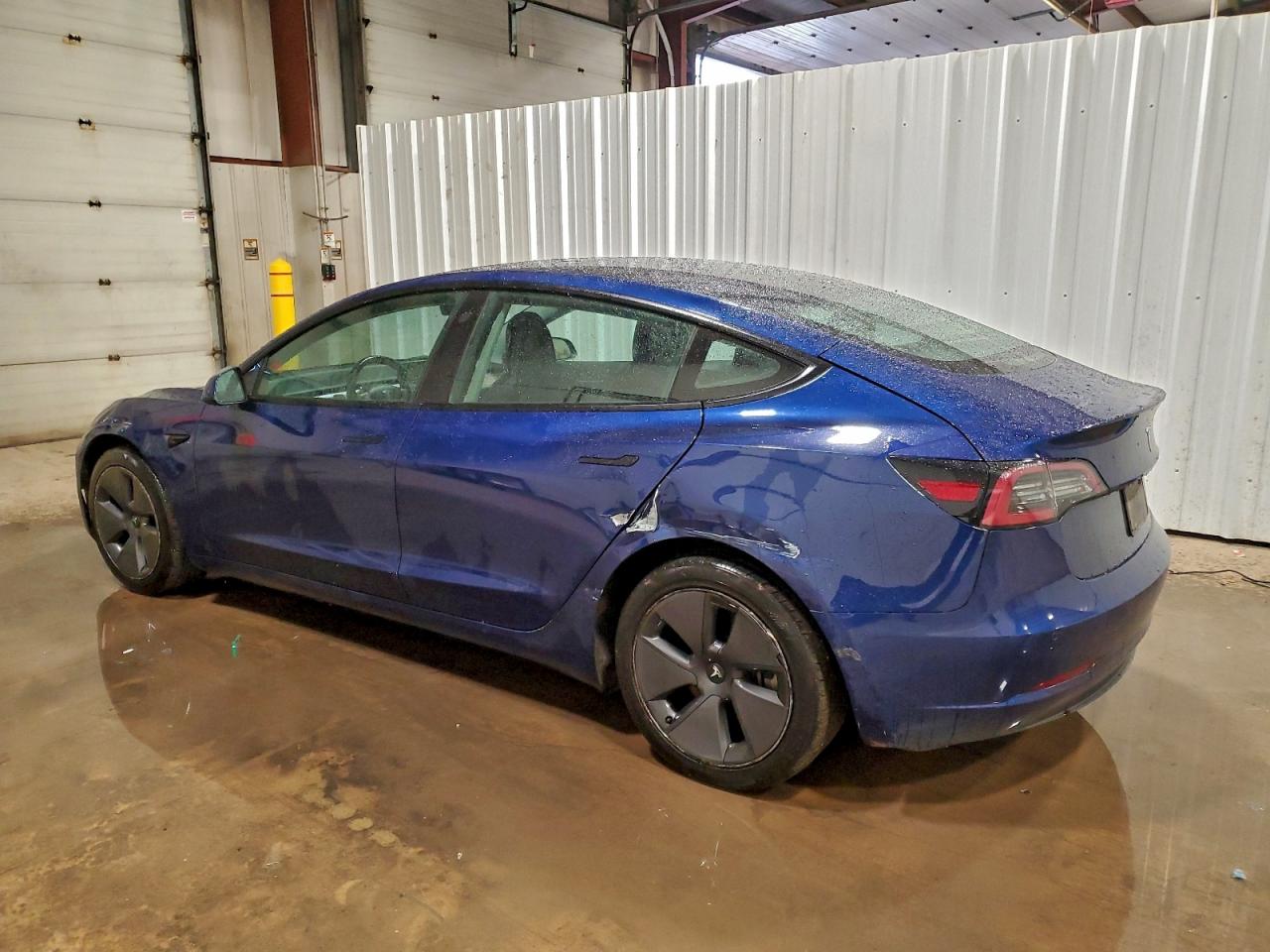Tesla Model 3 Image 3