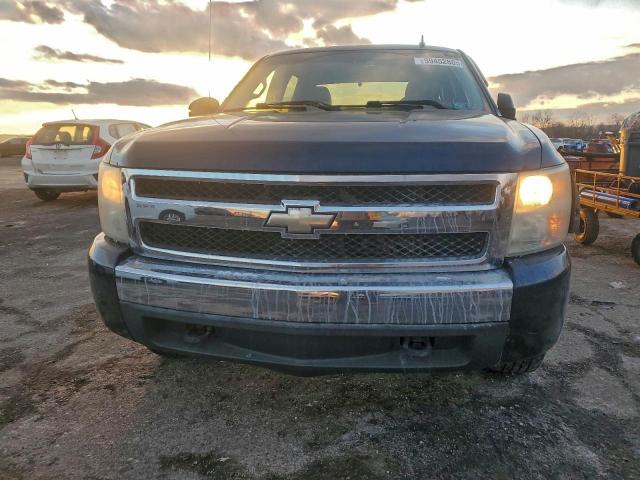 Chevrolet Silverado K1500 Crew Cab Image 5