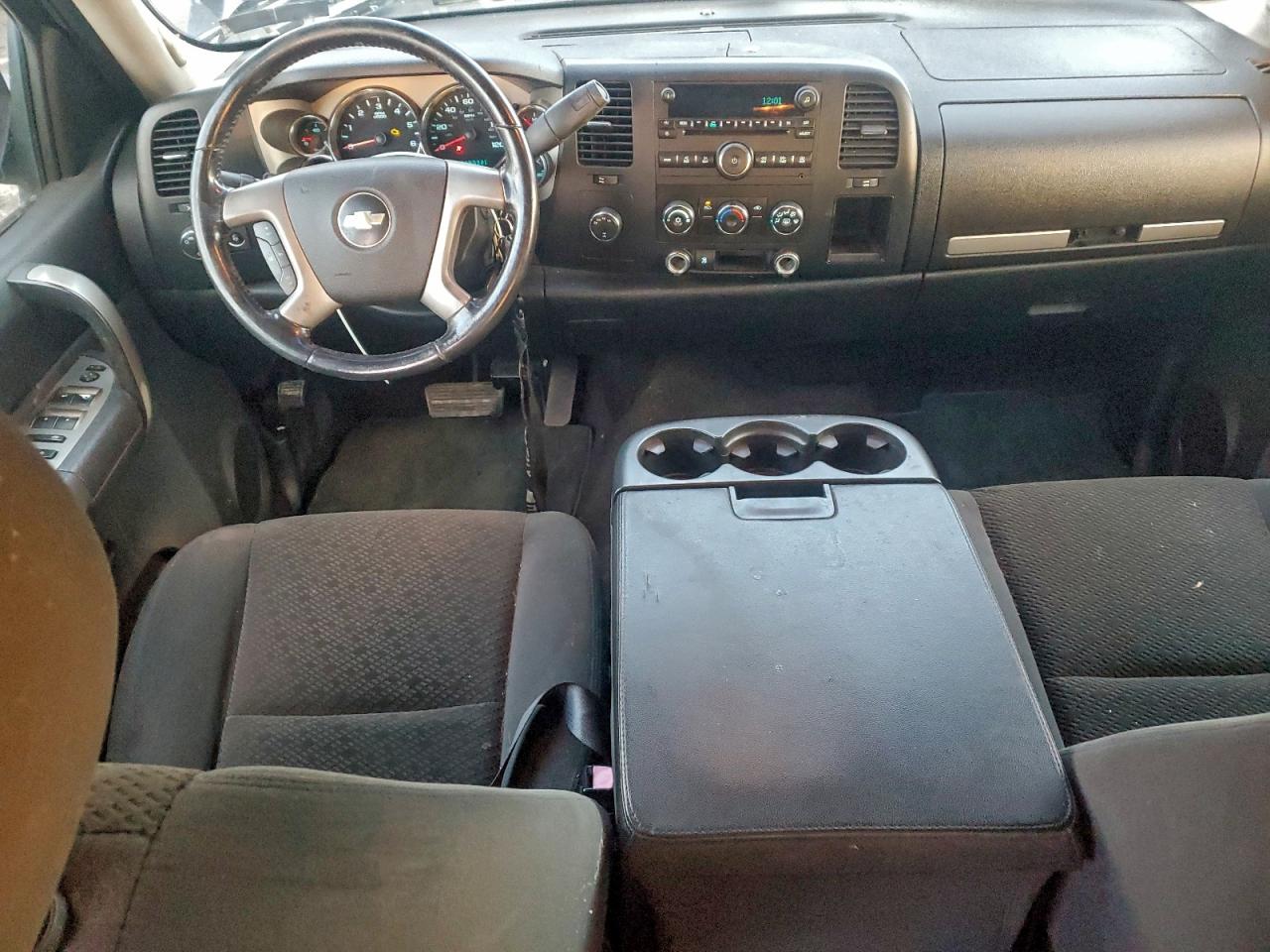 Chevrolet Silverado K1500 Crew Cab Image 12