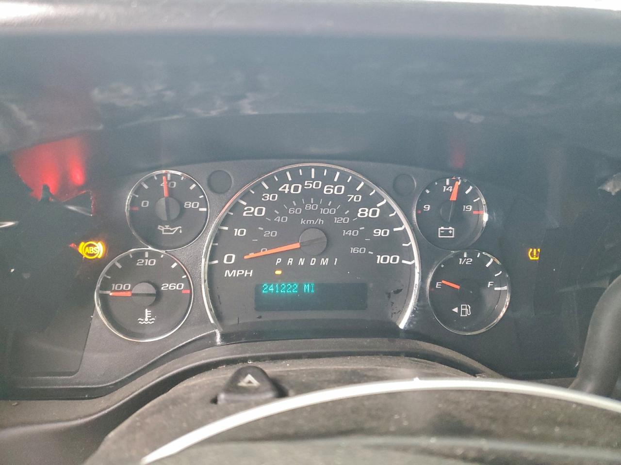 Chevrolet Express Image 4