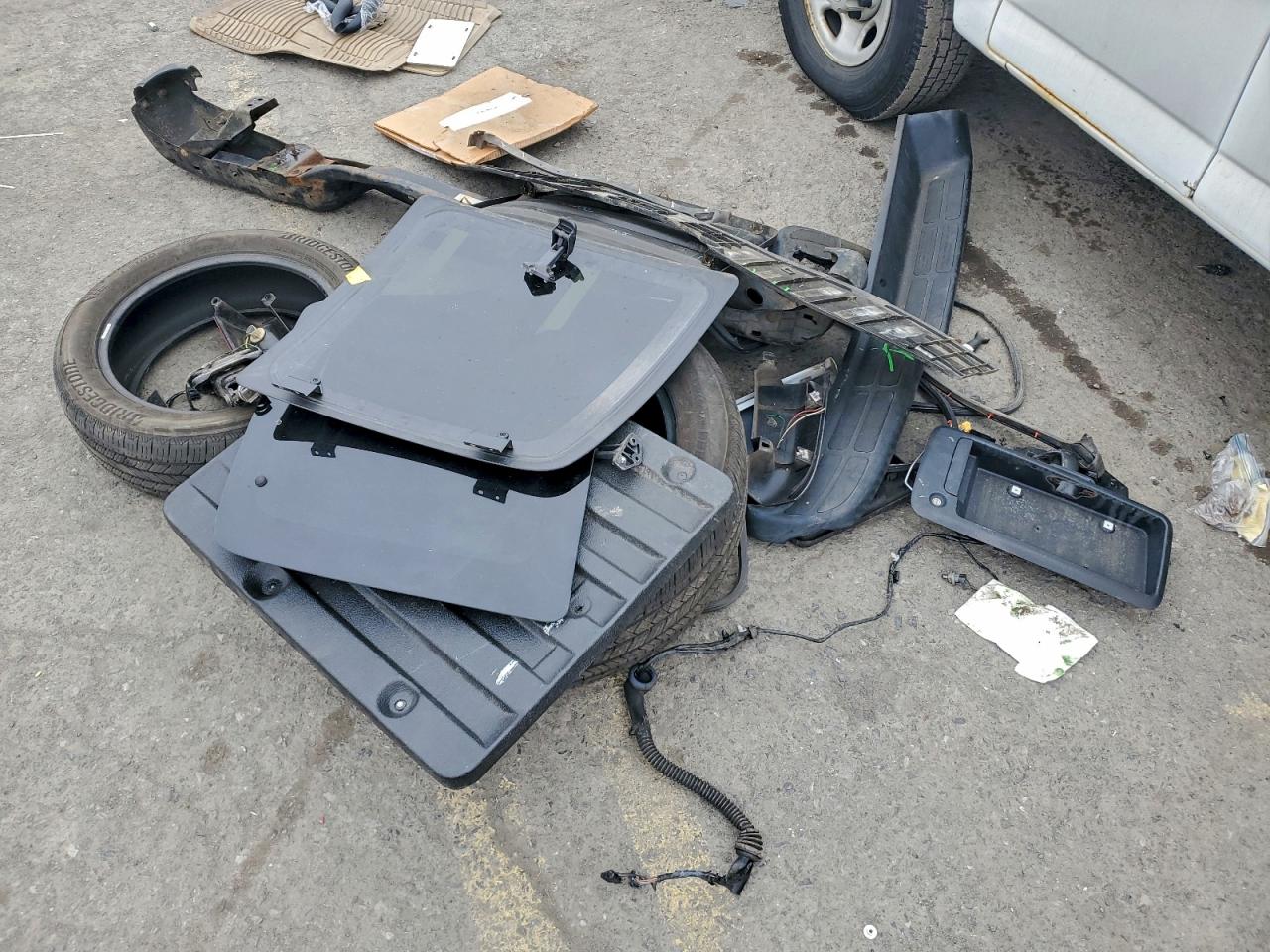 Chevrolet Express Image 13