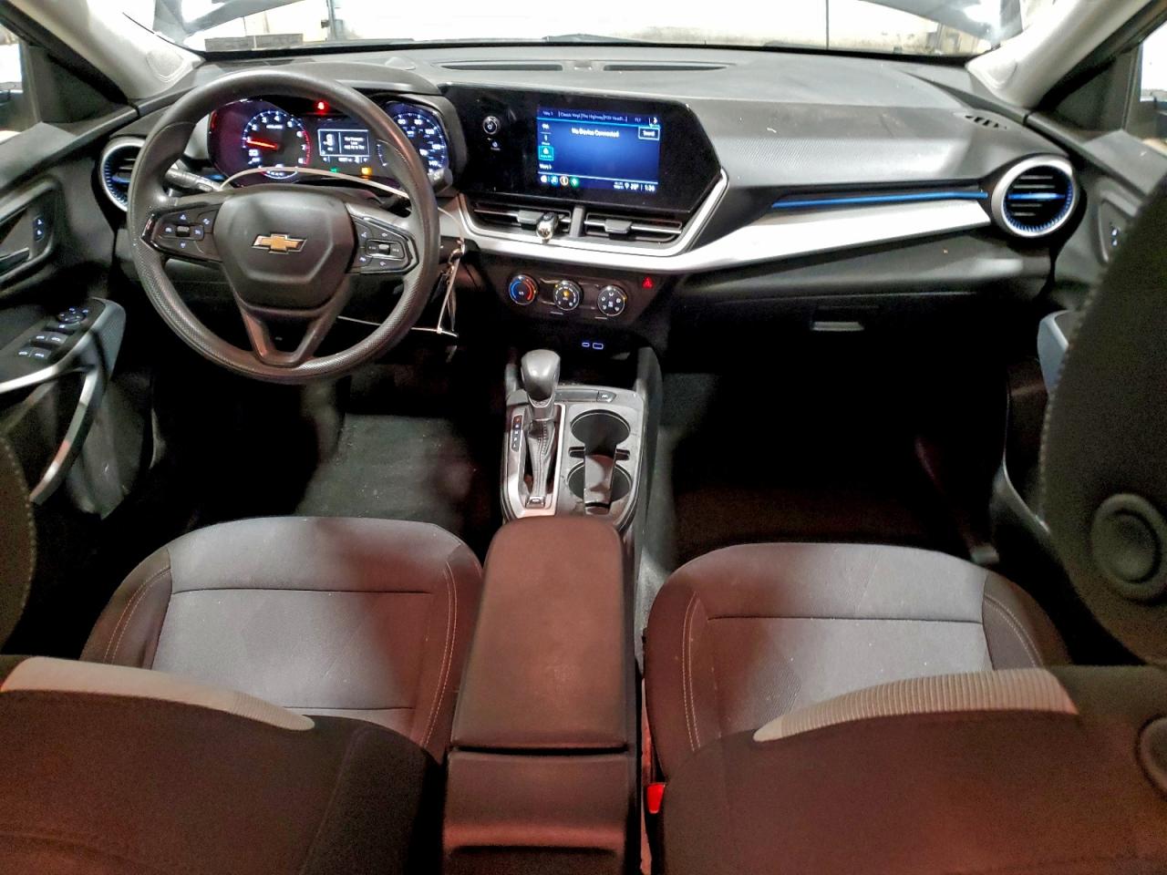 Chevrolet Trax Ls Image 4