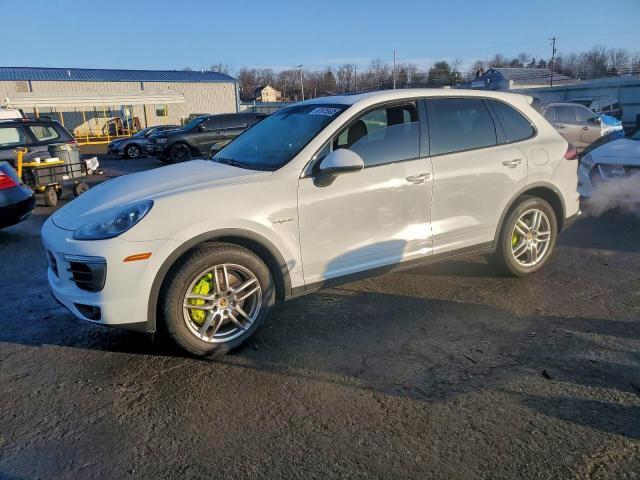  Salvage Porsche Cayenne