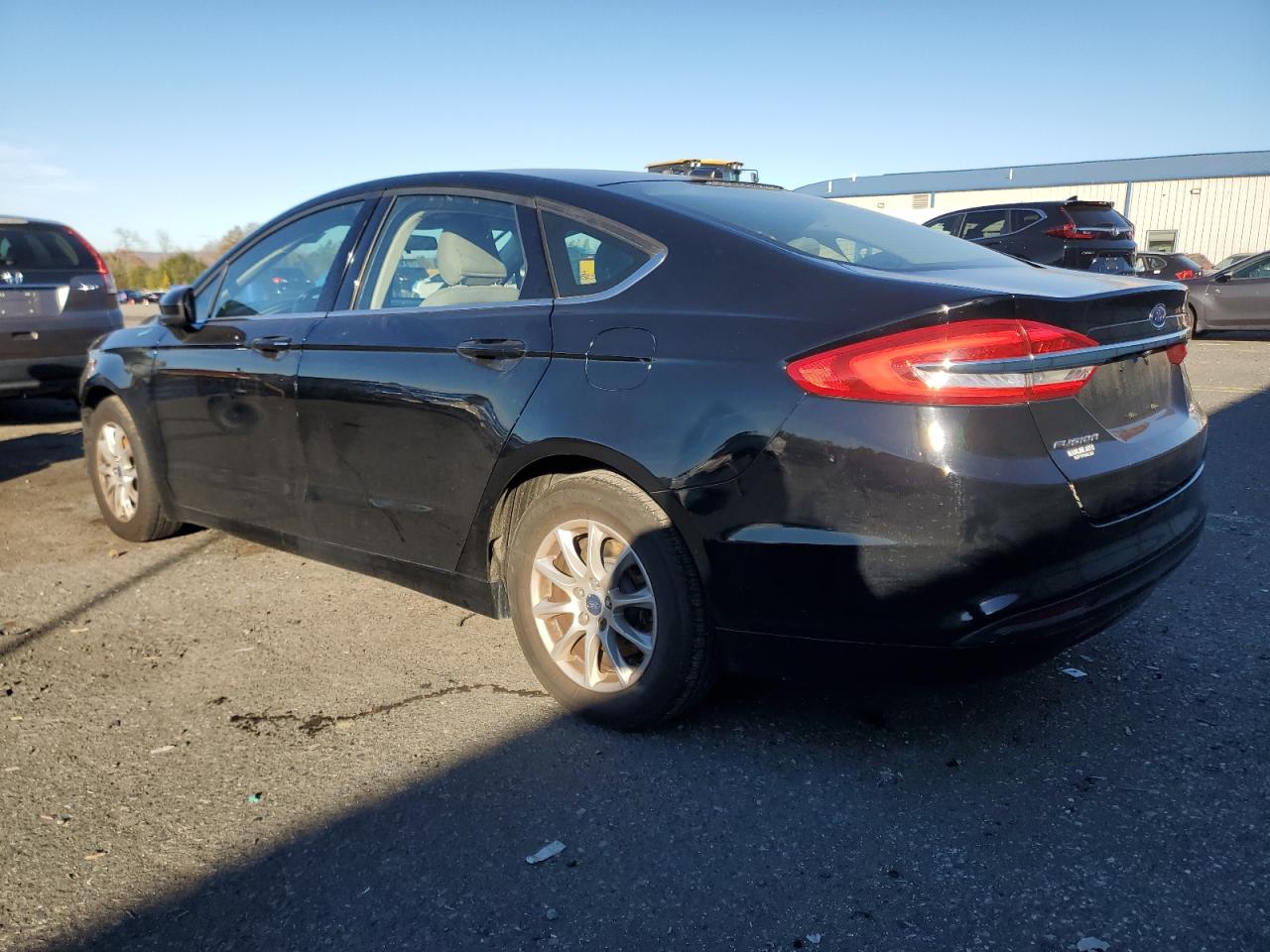 Ford Fusion S Image 6