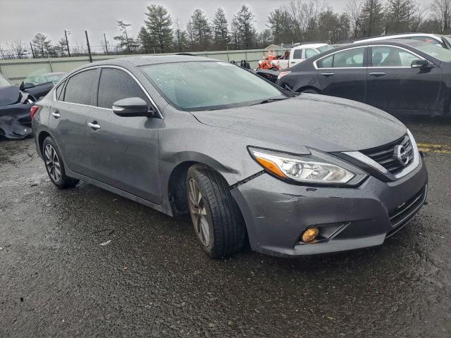 Nissan Altima 2.5 Image 11