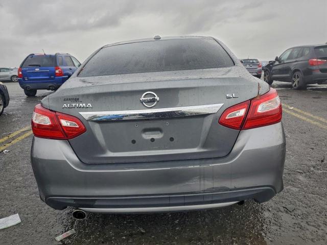 Nissan Altima 2.5 Image 9