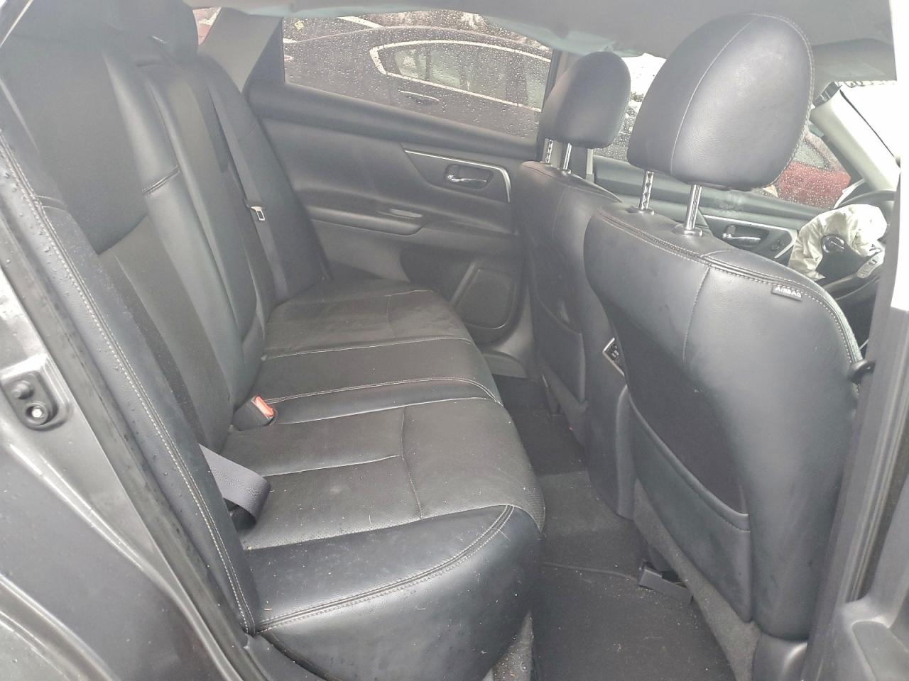 Nissan Altima 2.5 Image 2