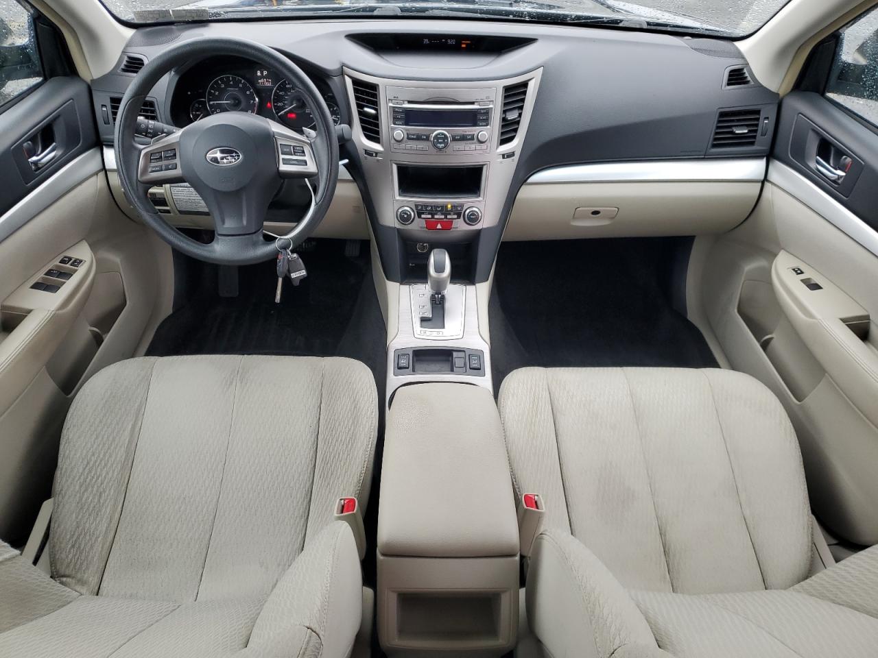 Subaru Outback 2.5i Image 12