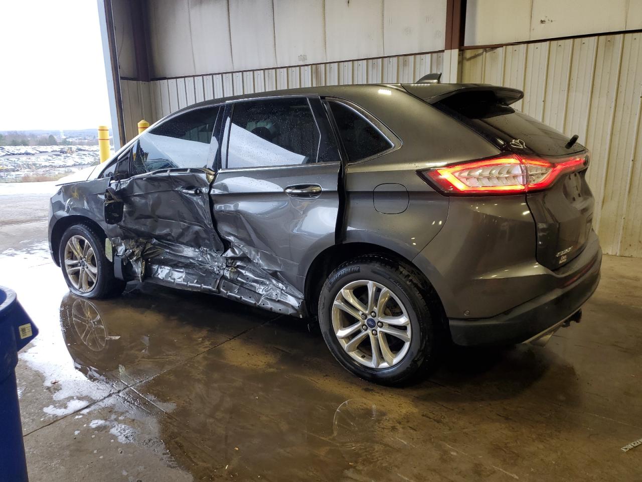 Ford Edge Titanium Image 2