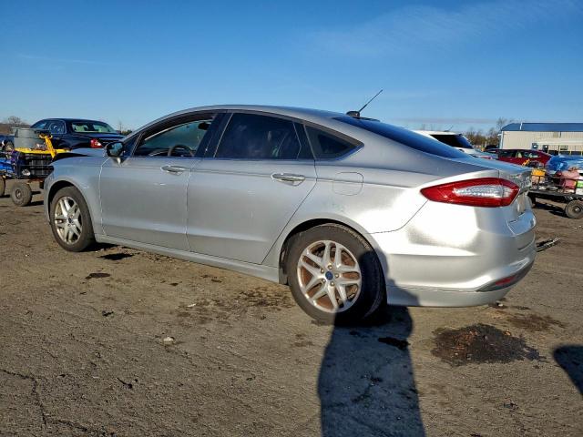Ford Fusion Se Image 2
