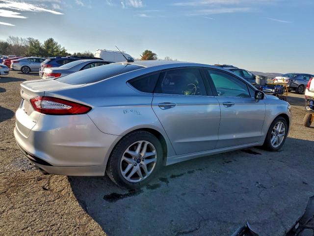 Ford Fusion Se Image 5