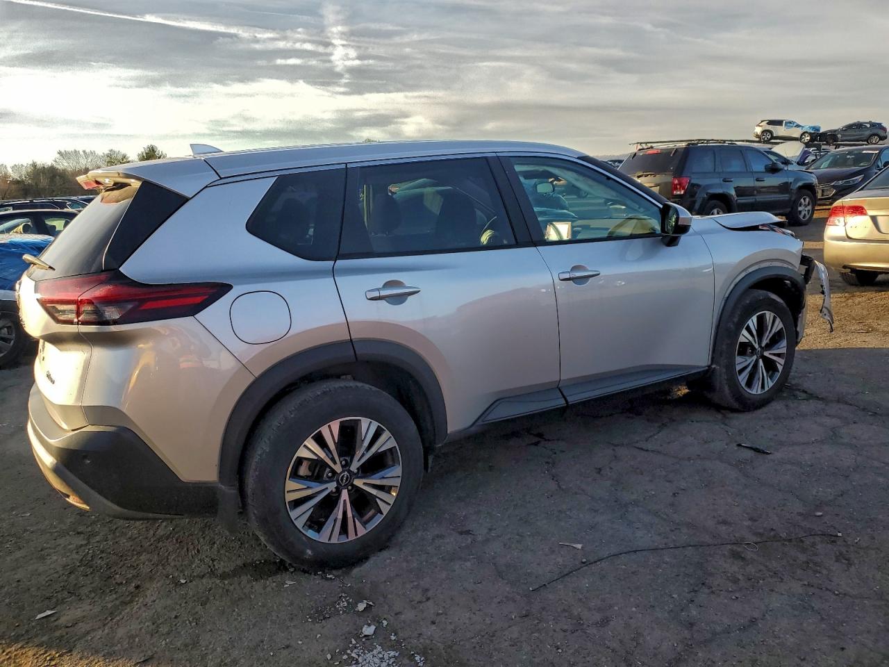 Nissan Rogue Sv Image 12