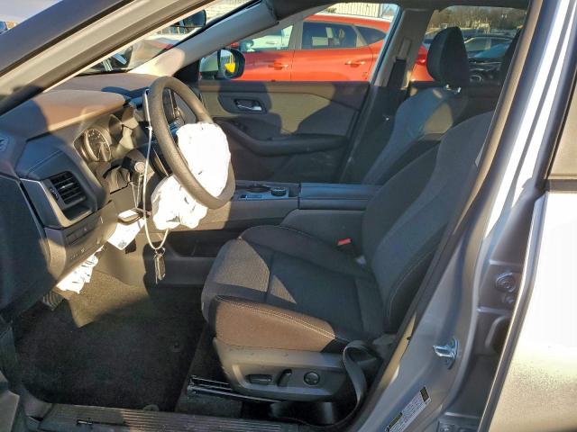 Nissan Rogue Sv Image 2