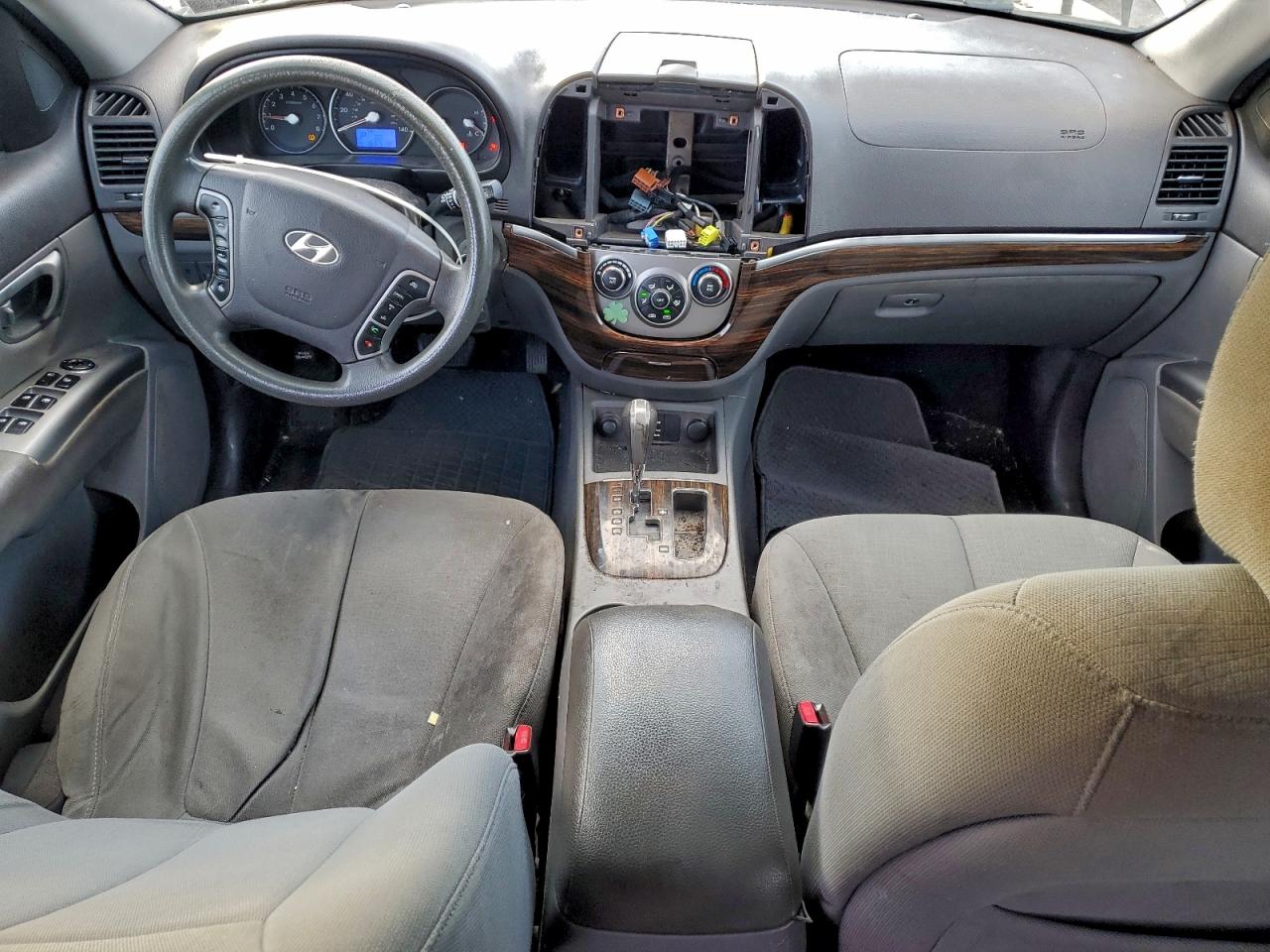 Hyundai SANTA FE Gls Image 7