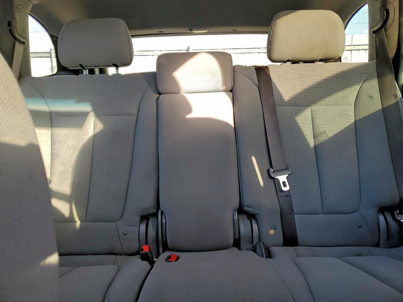 Hyundai SANTA FE Gls Image 12