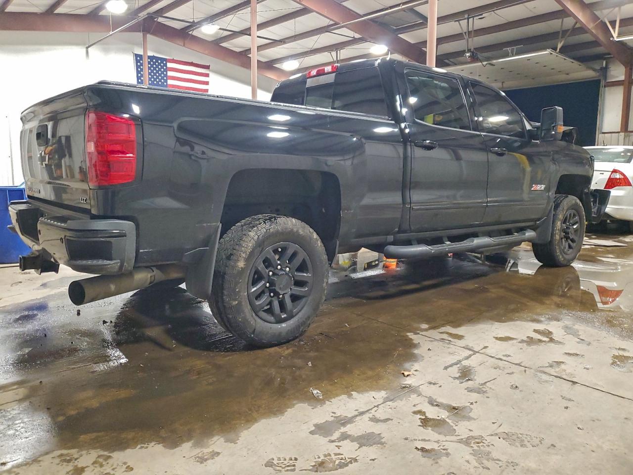 Chevrolet Silverado K2500 Heavy Duty Ltz Image 6