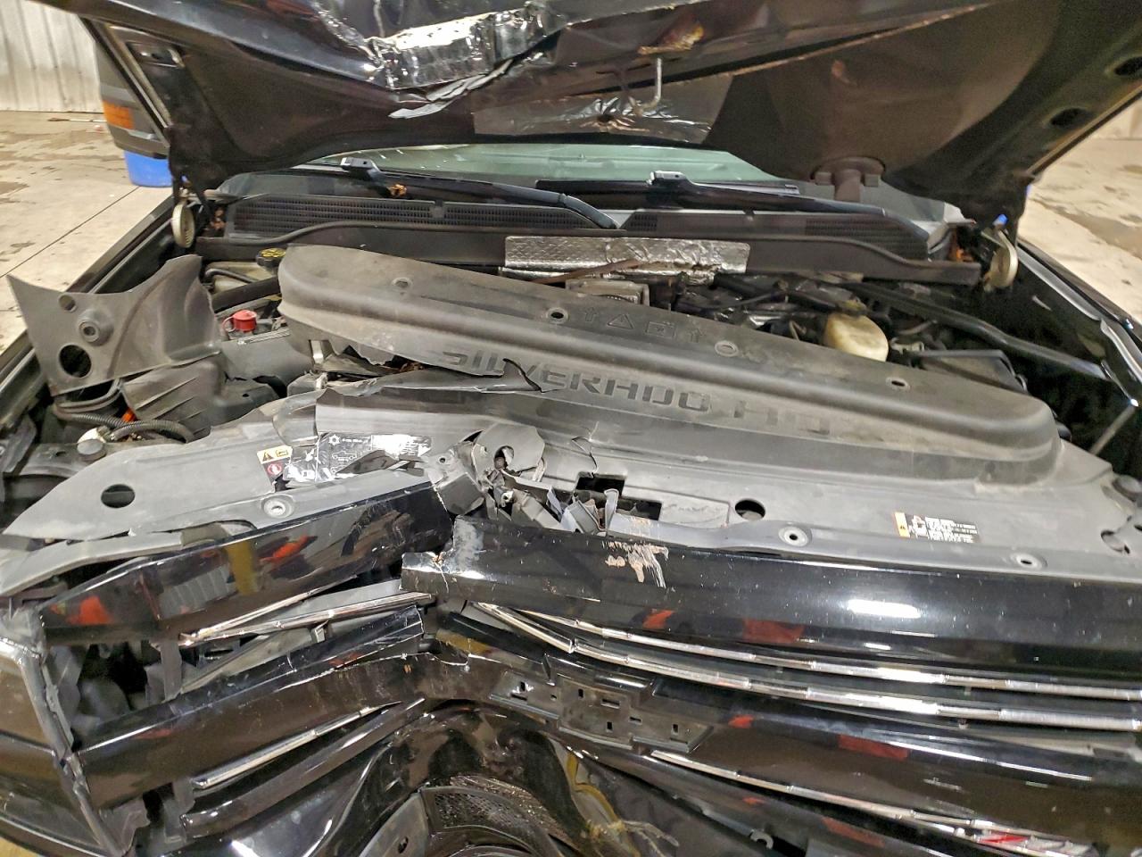 Chevrolet Silverado K2500 Heavy Duty Ltz Image 11