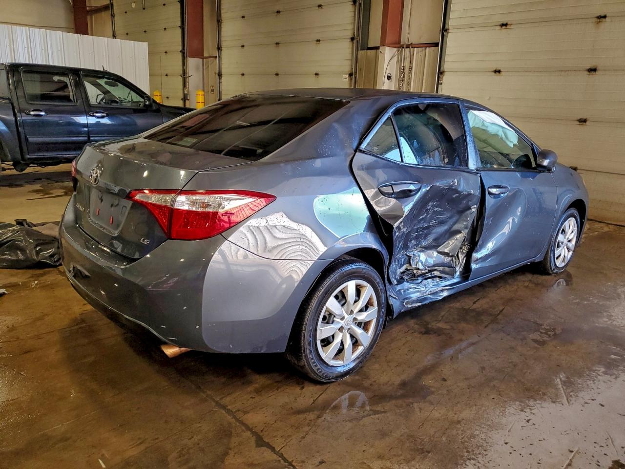 Toyota Corolla L Image 3