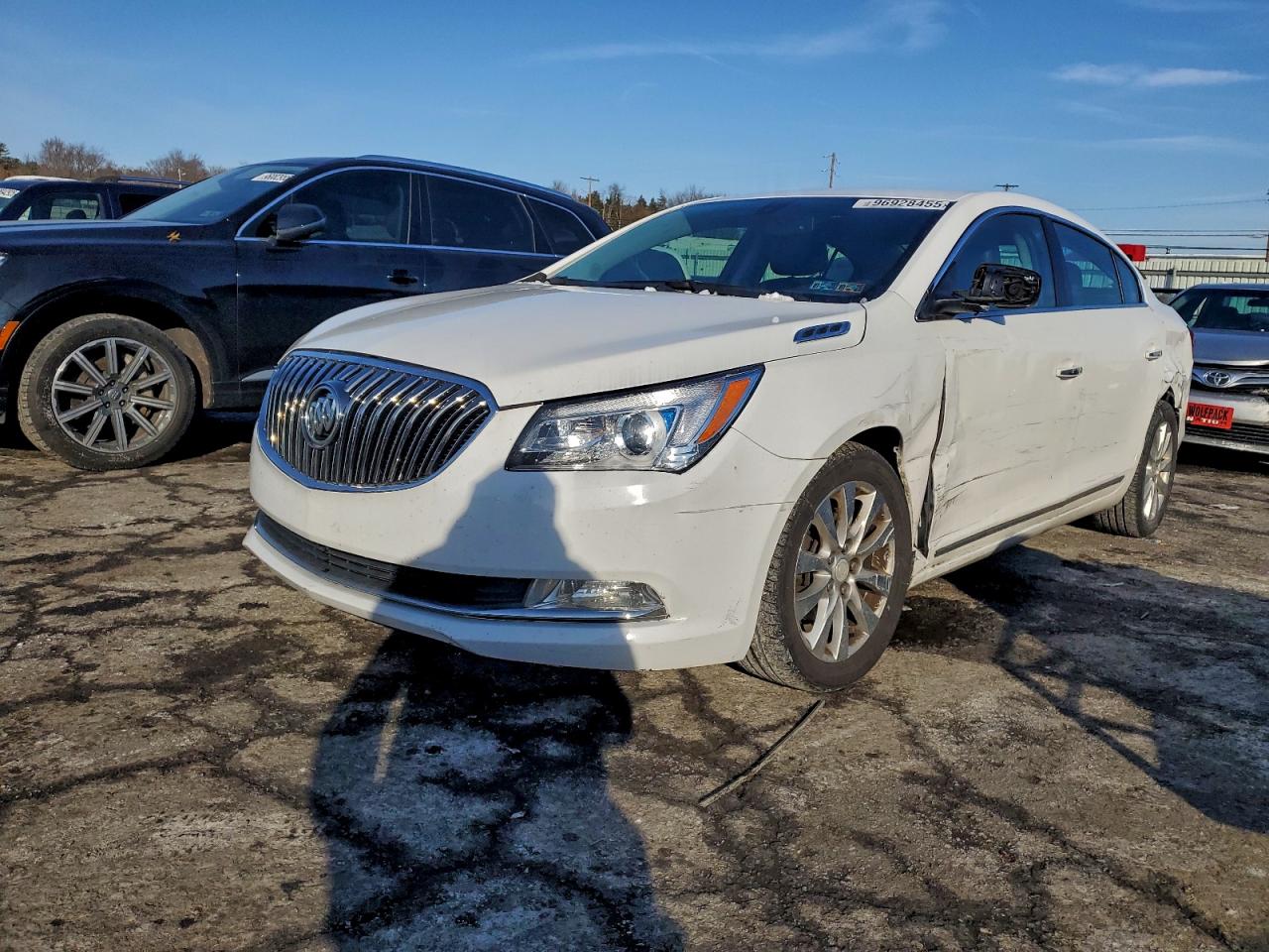 Buick LaCrosse Image 1