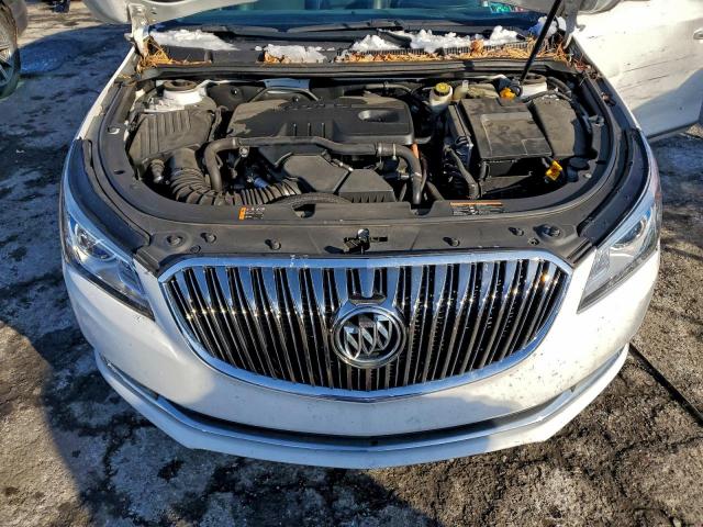 Buick LaCrosse Image 11