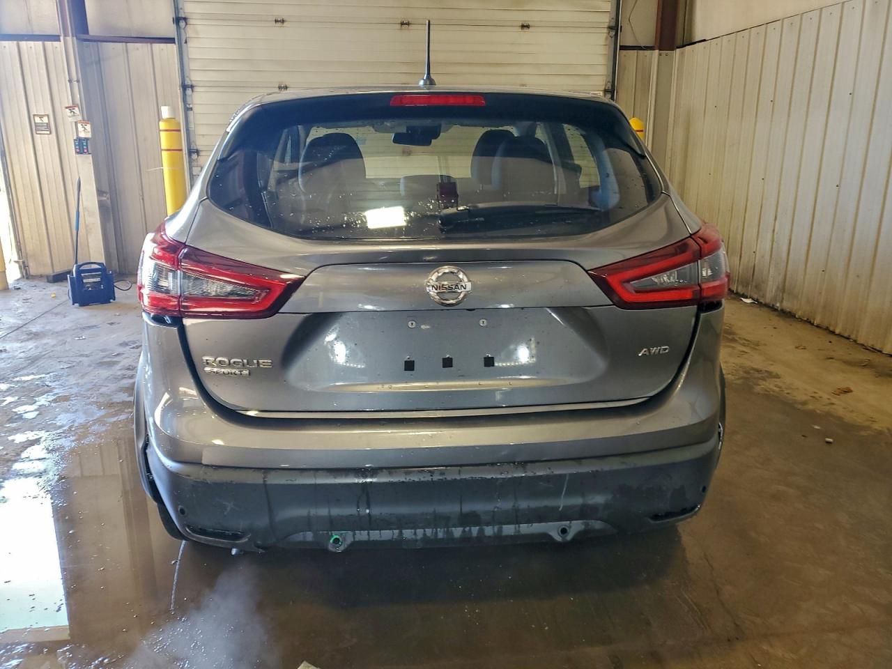 Nissan Rogue S Image 3