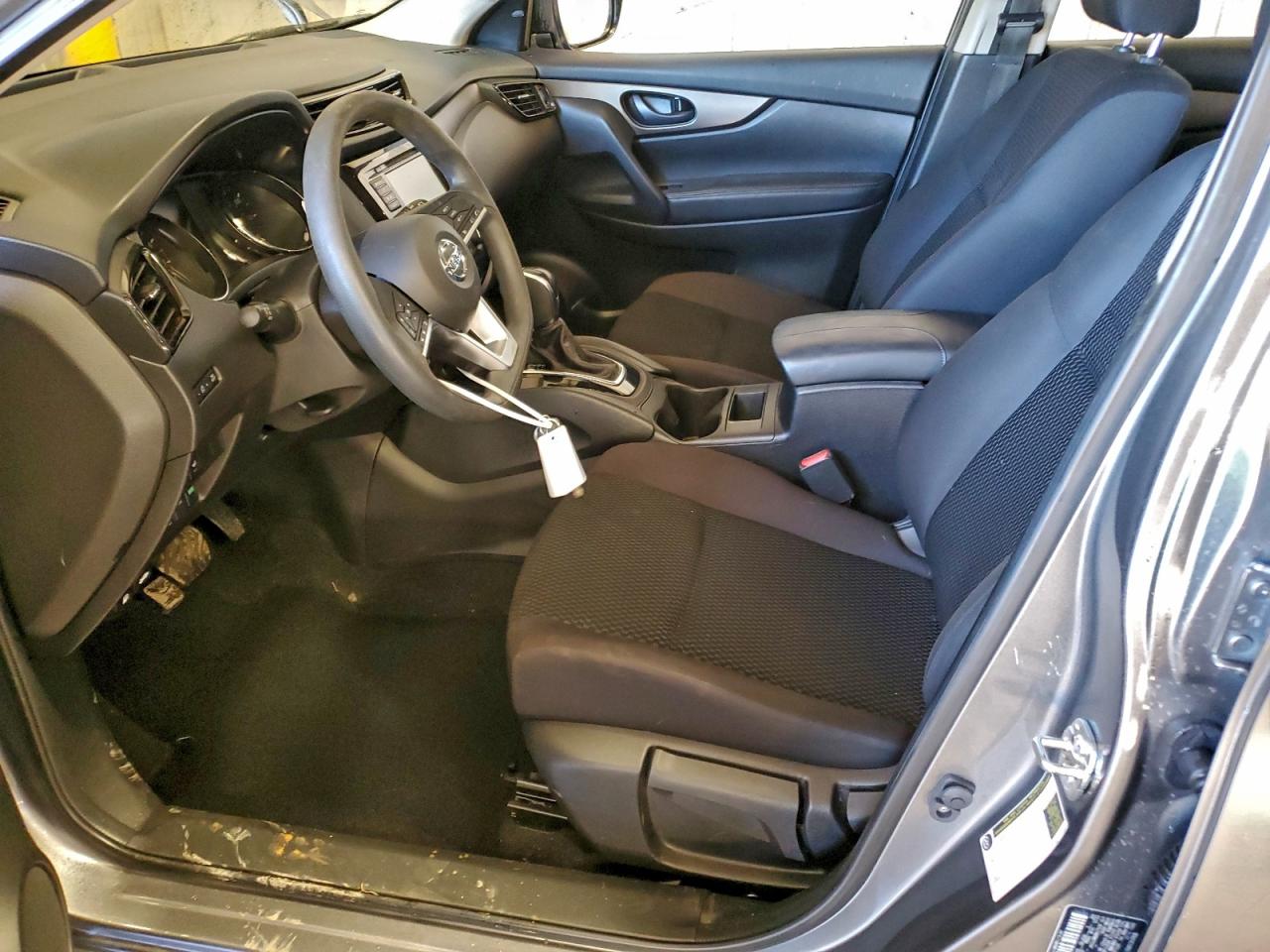 Nissan Rogue S Image 8