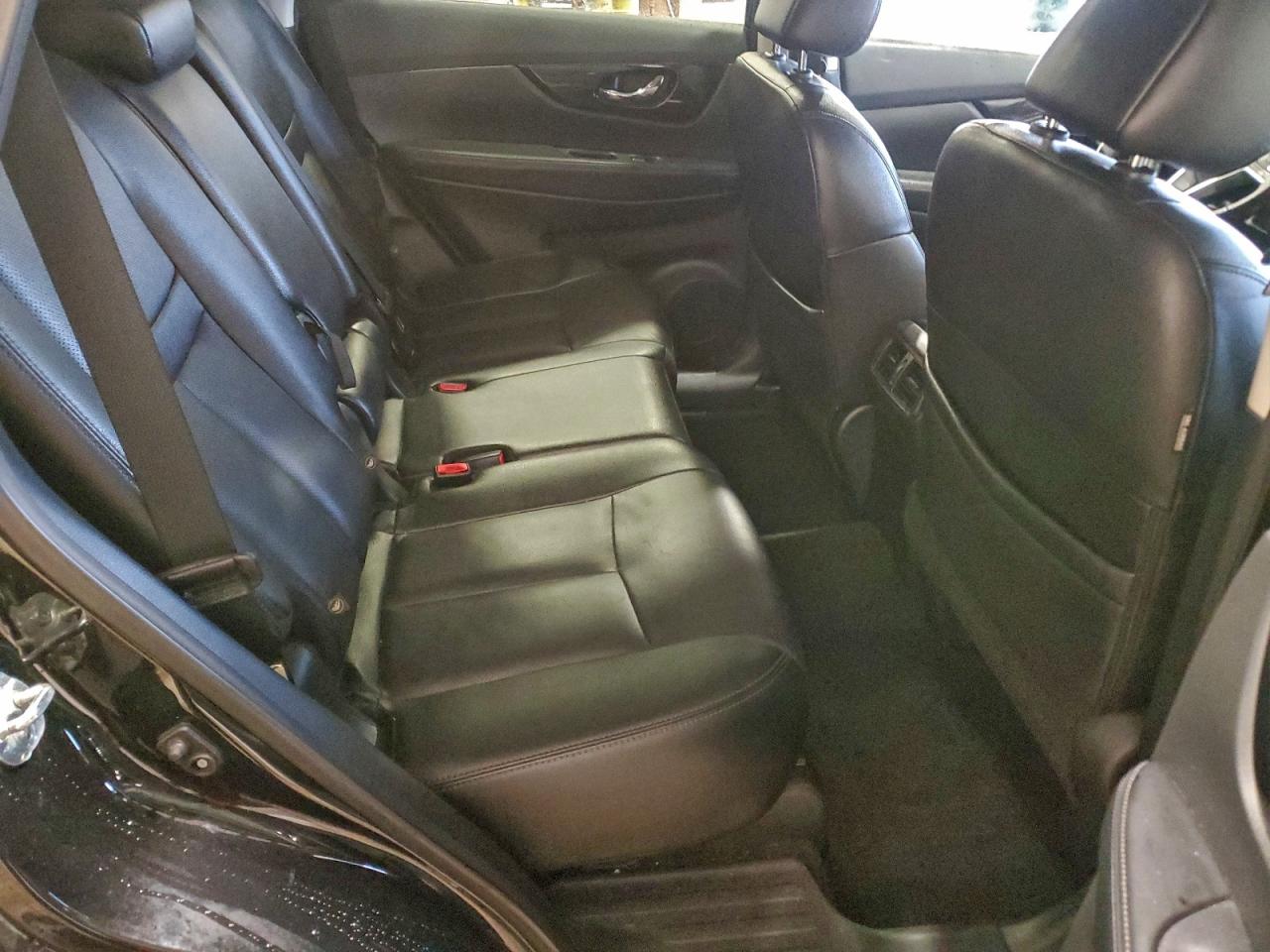 Nissan Rogue S Image 10